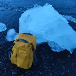 Żółty wodoodporny plecak na kilkudniowe wyprawy i sporty wodne – Zulupack® Nomad 35L IP67